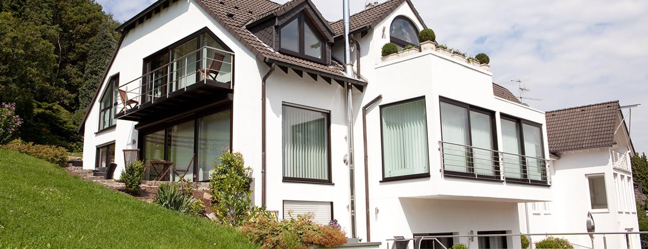 Hochwertige Fenster und Türen